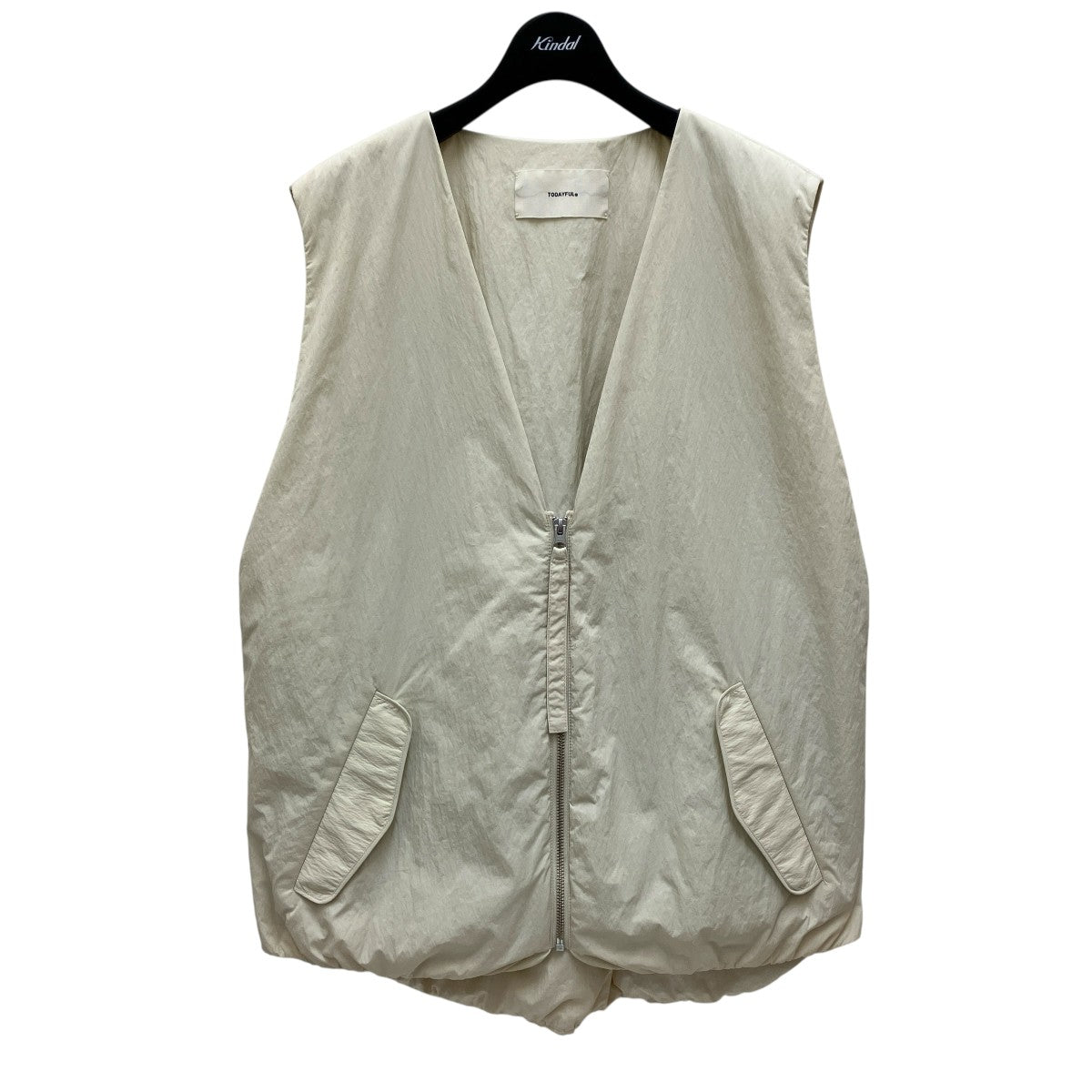 TODAYFUL(トゥデイフル) Vneck Nylon Vest中綿ベスト12410106