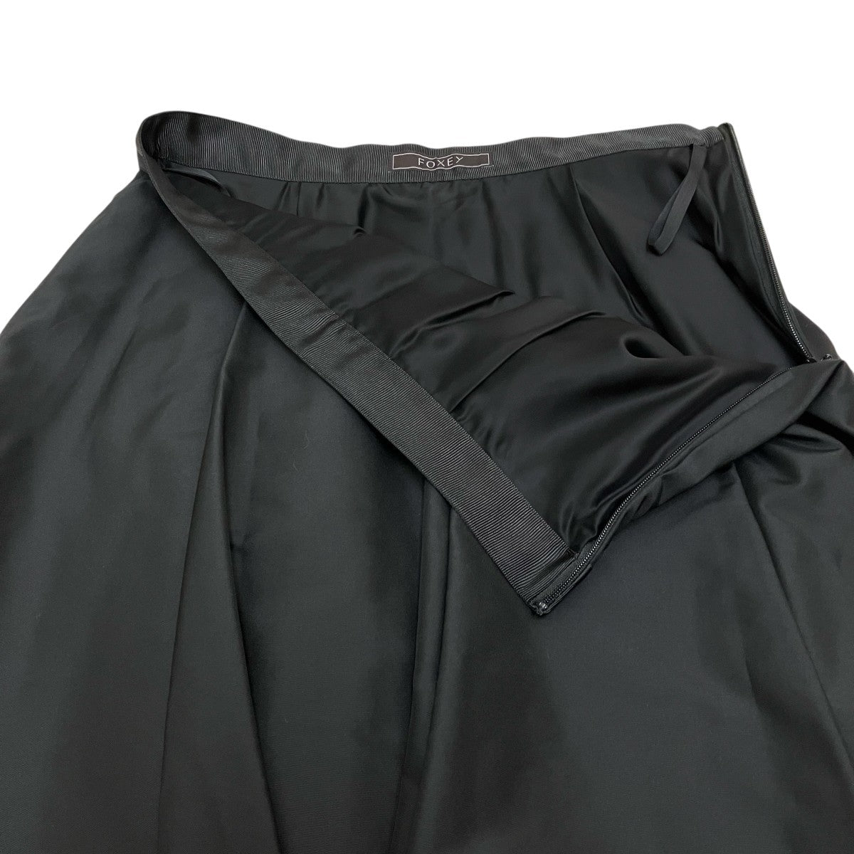 美品 FOXEY NEWYORK ベルフラワー タック スカート ブラック 40 美品 FOXEY NEWYORK ベルフラワー タック スカート ブラック 40