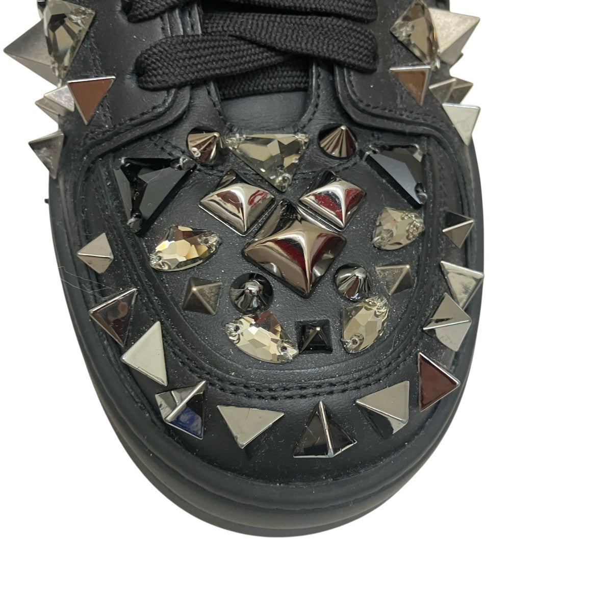 STUDDED LOW TOP SNEAKERSスニーカーCS2036 AY857