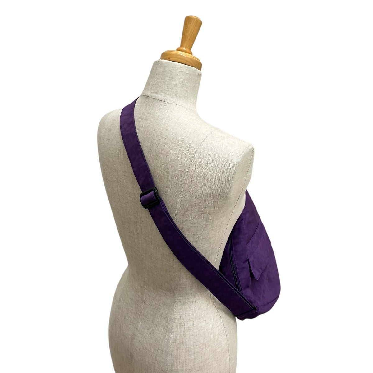 クロスボディーバッグ