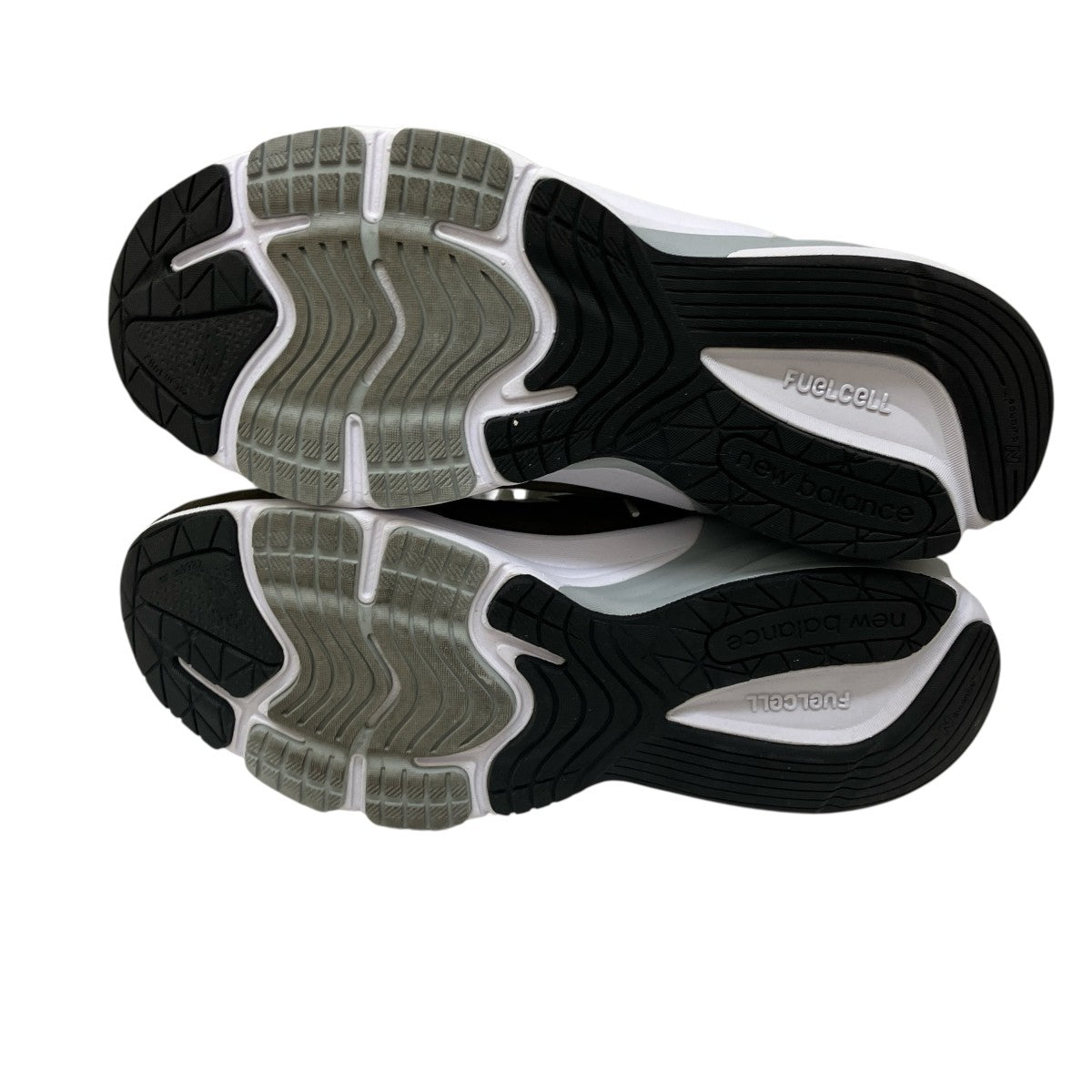 スニーカーU990OG6