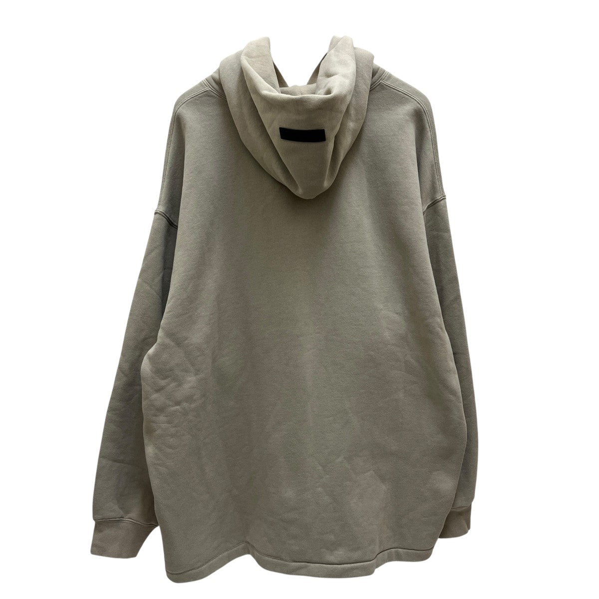 プルオーバーパーカー