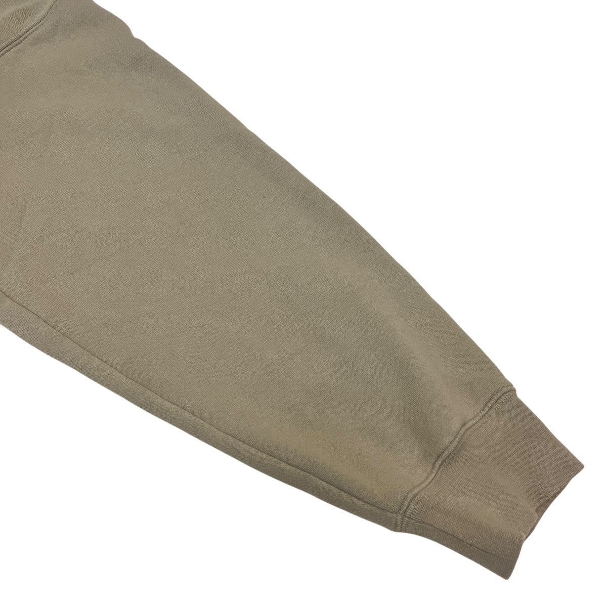 プルオーバーパーカー