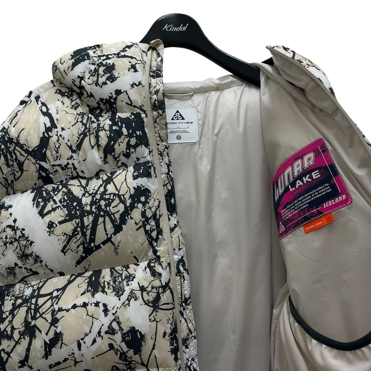 NIKE ACG(ナイキエーシージー) Lunar Lake PrimaLoft中綿ジャケット