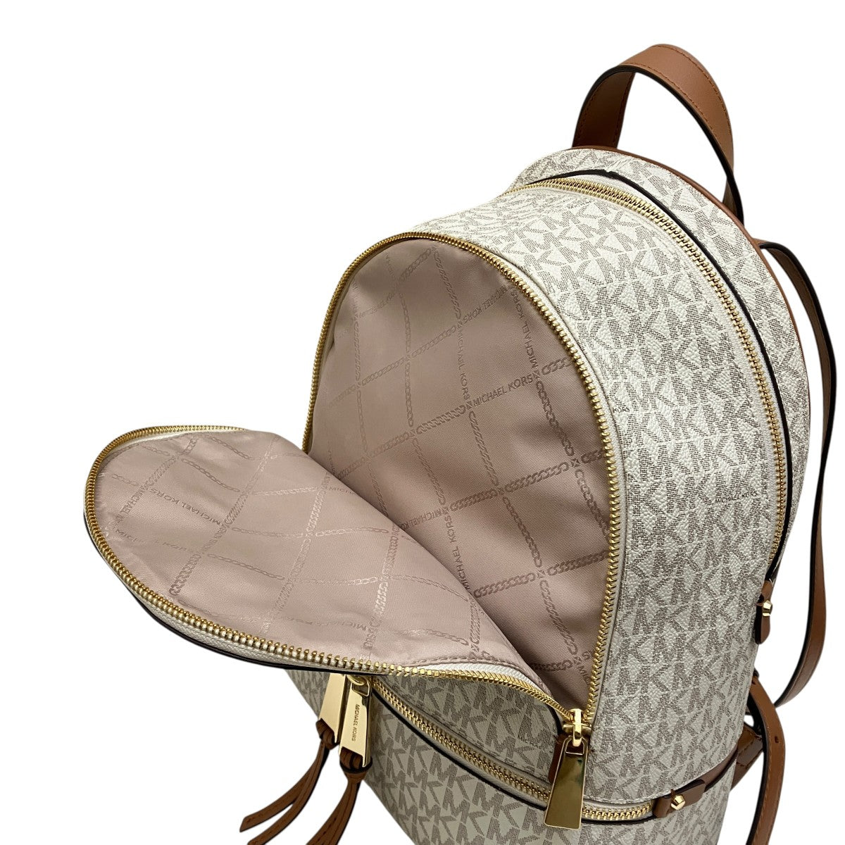 ロゴ柄リュック