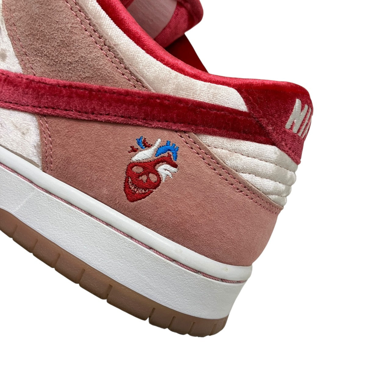 NIKE×Strangelove SB Dunk Low Valentine’s DayスニーカーCT2552-800 古着・中古-5枚目のアイテム画像
