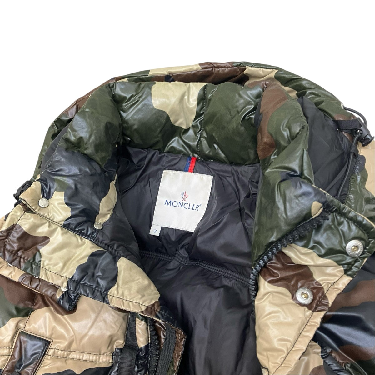 MONCLER SAUTERNEカモフラージュ柄ダウンジャケット 古着・中古-6枚目のアイテム画像