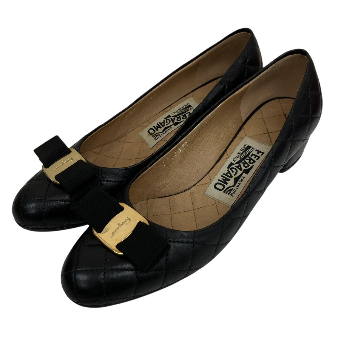 Salvatore Ferragamo キルティングラウンドトゥパンプス 古着・中古-1枚目のアイテム画像