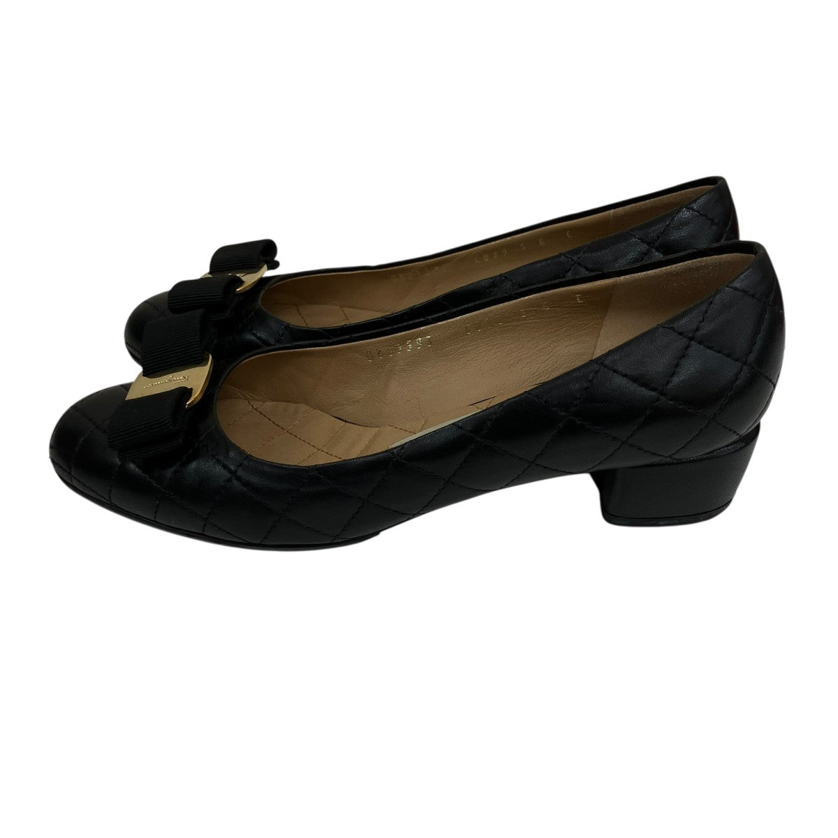 Salvatore Ferragamo キルティングラウンドトゥパンプス 古着・中古-2枚目のアイテム画像