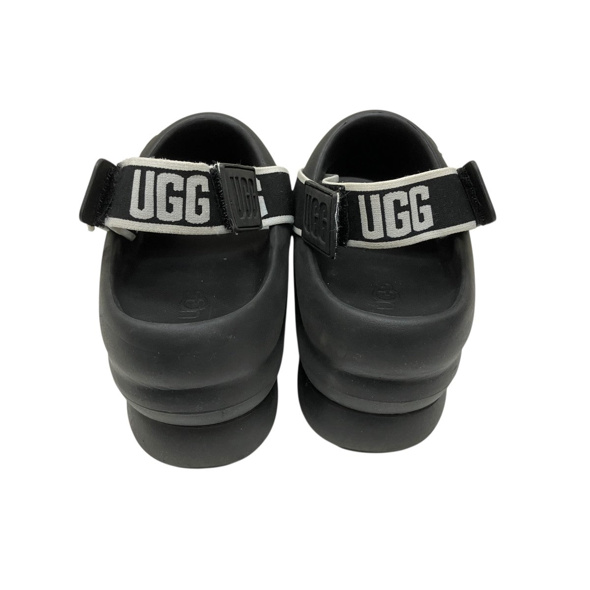 UGG(アグ) 厚底サンダル ブラック サイズ M7｜【公式】カインドオル