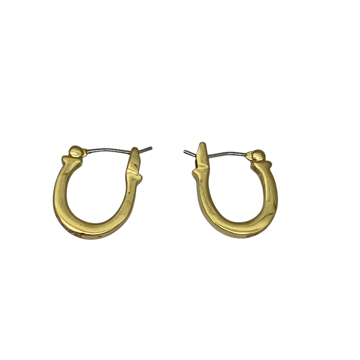 ピアス