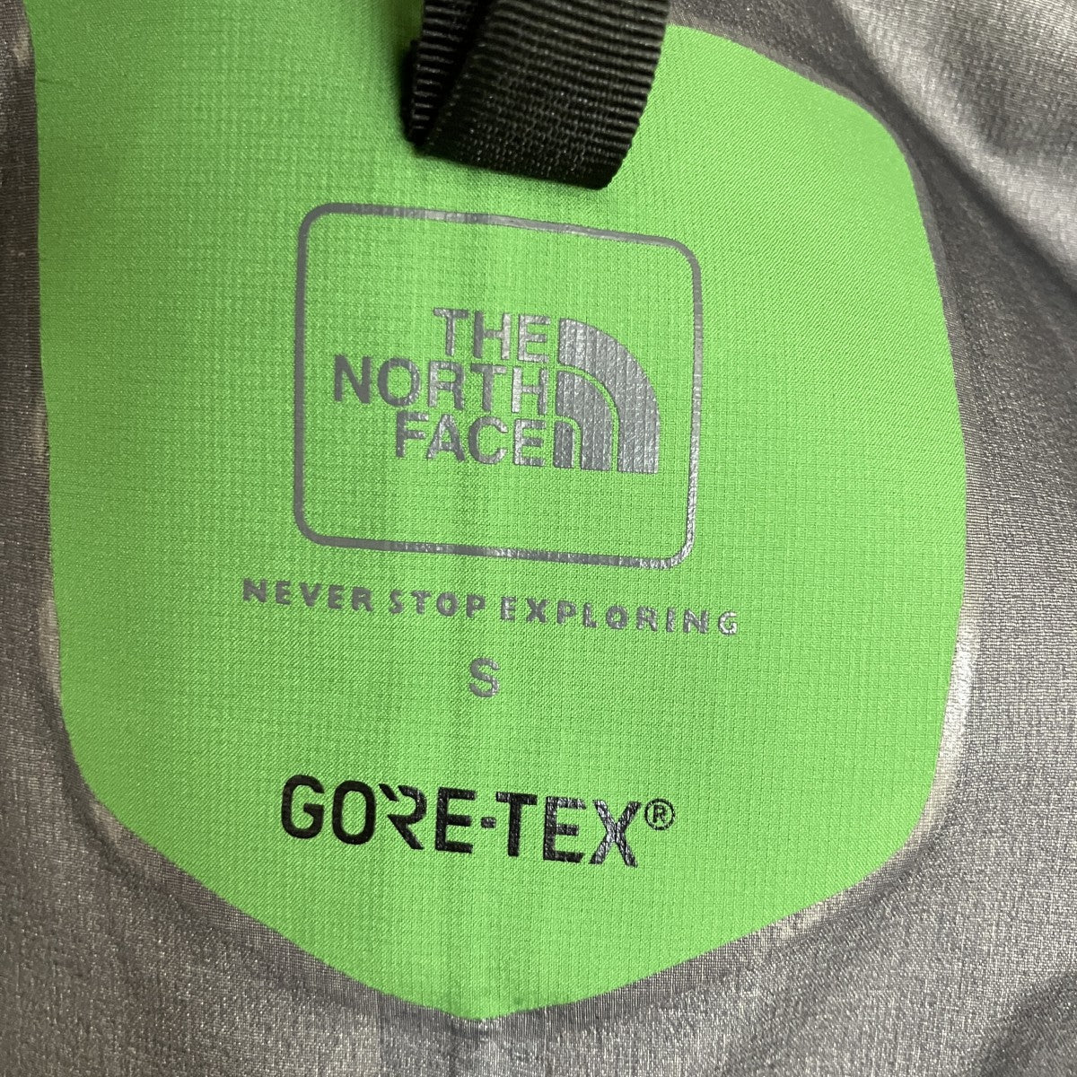 GORE-TEXマウンテンジャケットNP11503