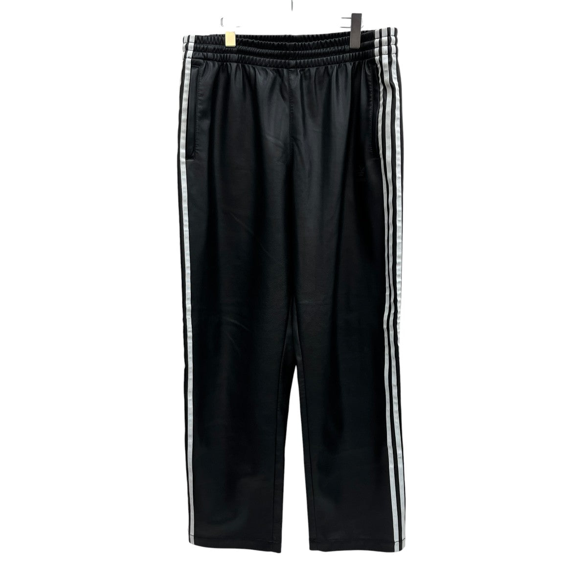adidas originals フェイクレザートラックパンツIZ4038 古着・中古-1枚目のアイテム画像