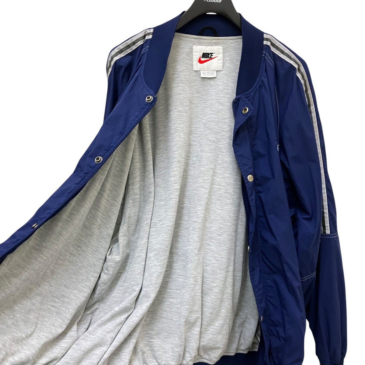 NIKE ナイロンブルゾン 古着・中古-4枚目のアイテム画像