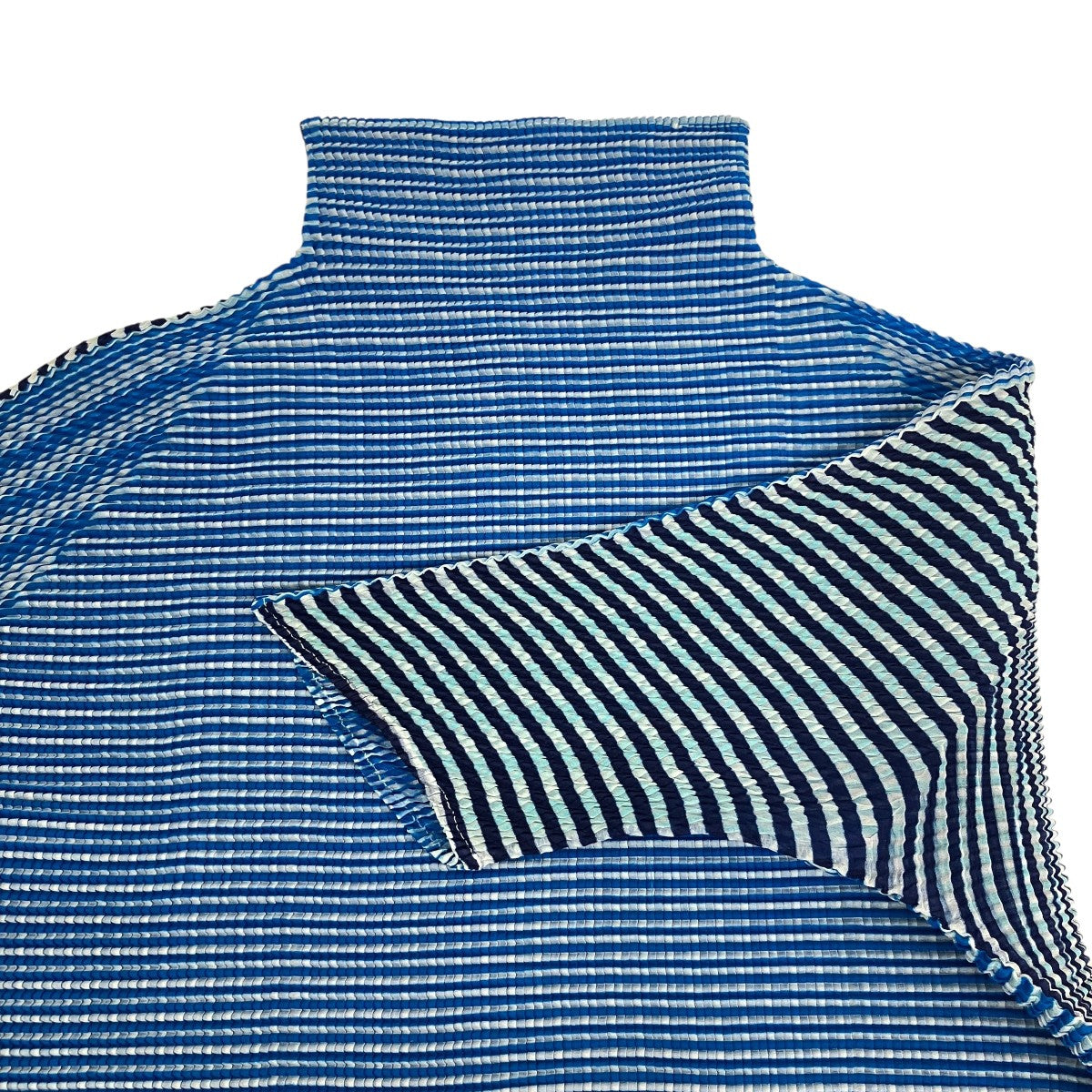 ISSEY MIYAKE 半袖プリーツカットソーPP16FK215 古着・中古-3枚目のアイテム画像