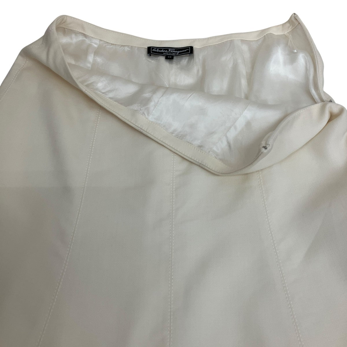 Salvatore Ferragamo スカート 古着・中古-3枚目のアイテム画像