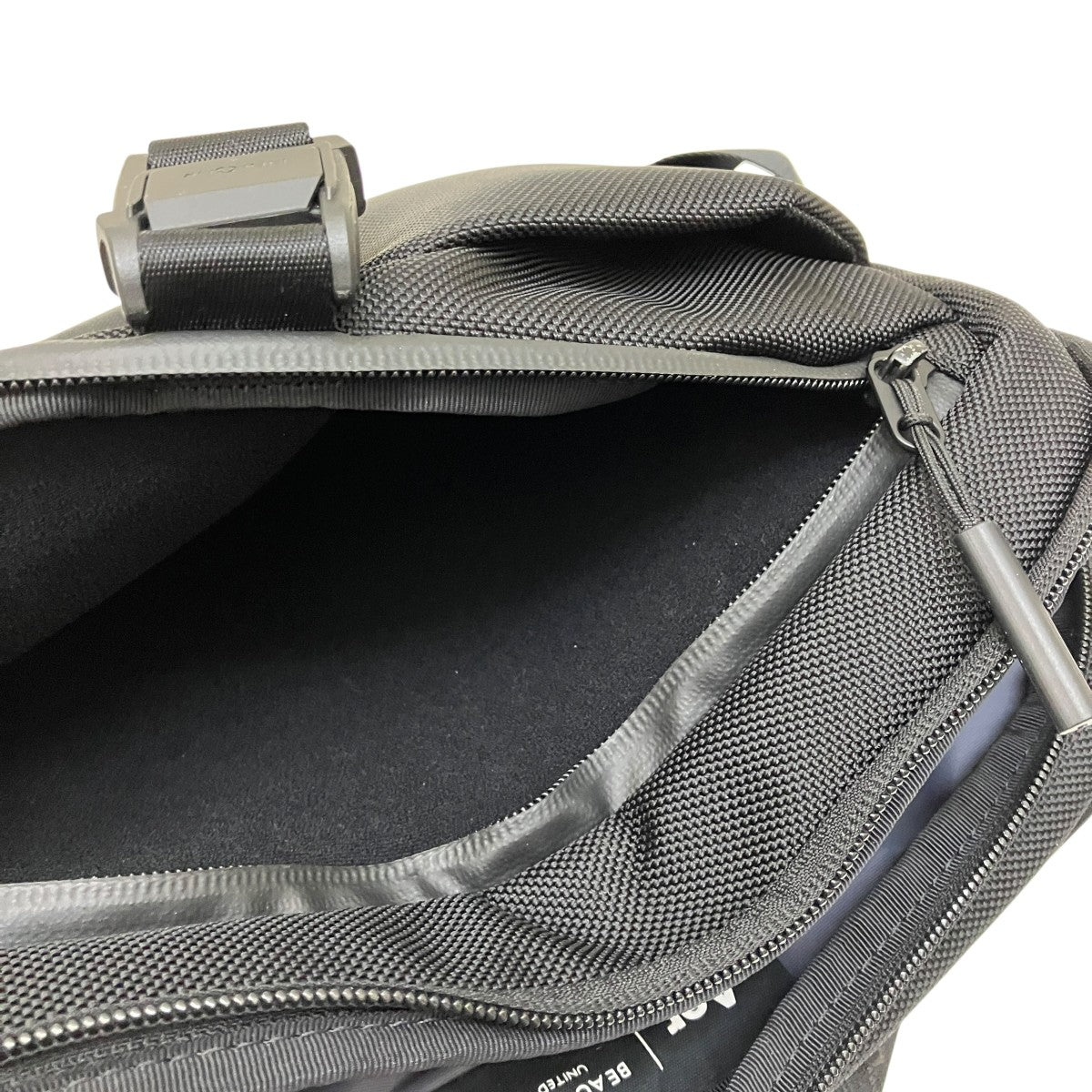 Aer×BEAUTY＆YOUTH COMMUTER SRINGショルダーバッグAER91027 古着・中古-9枚目のアイテム画像