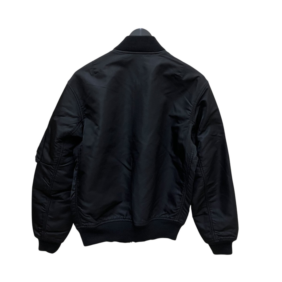 MA-1ジャケット