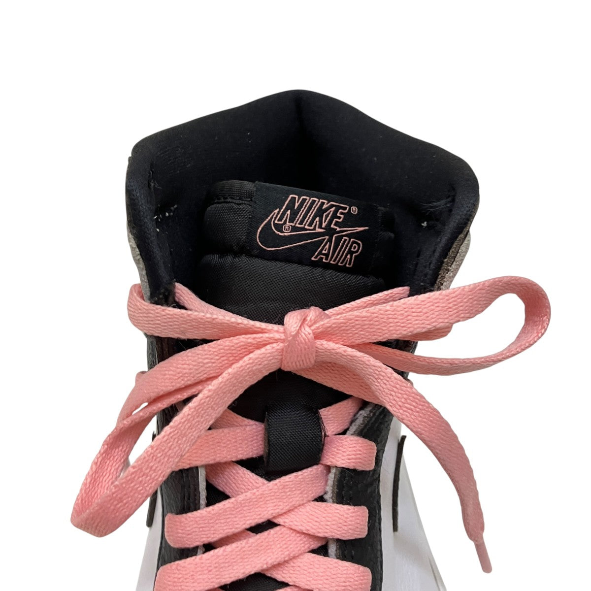 Air Jordan 1 High OG  Bleached Coralスニーカー555088-108