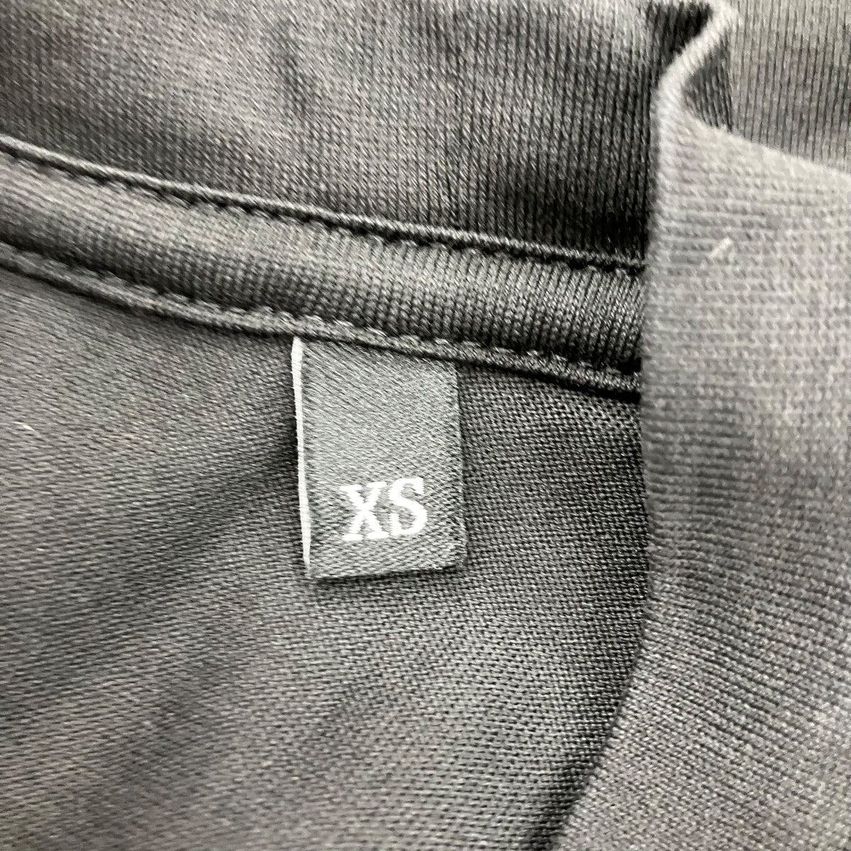 胸元モヒカンロゴパッチ半袖Tシャツ
