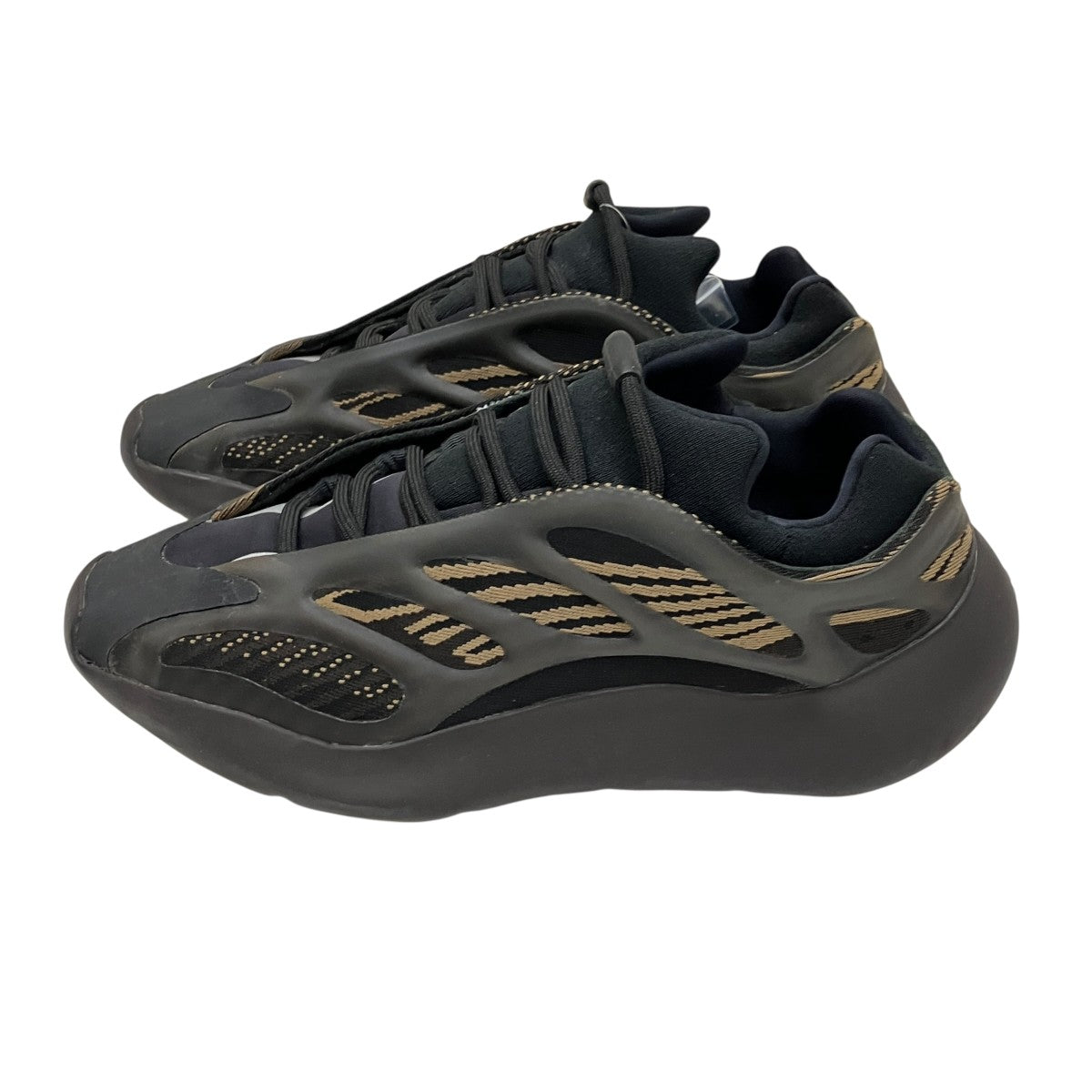 YEEZY 700V3  Clay BrownローカットスニーカーGY0189