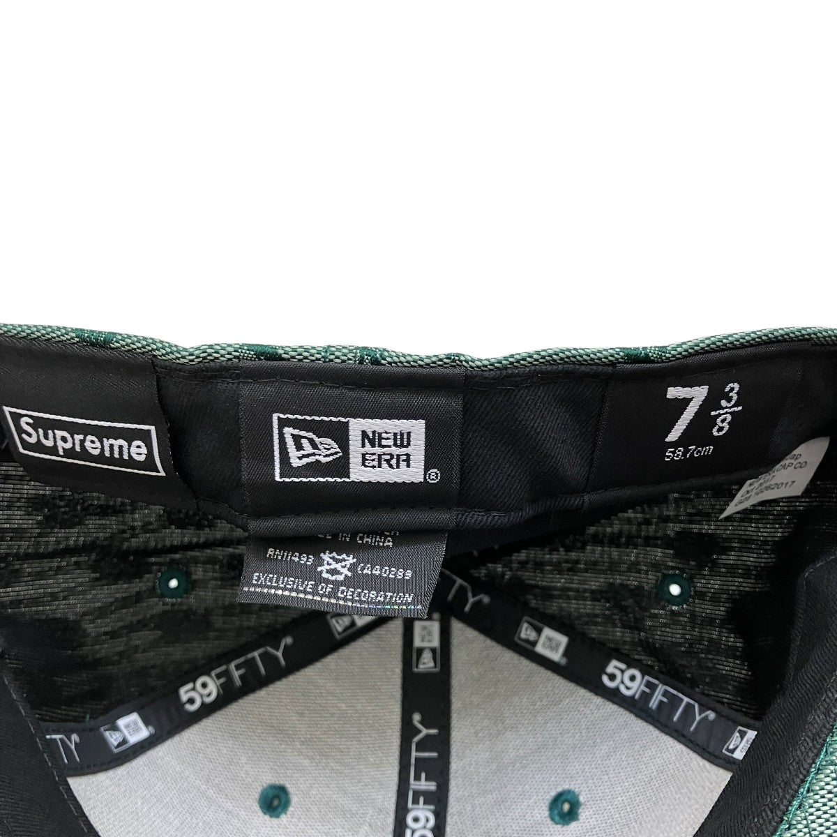Monogram Box Logo New Era  Green総柄キャップ