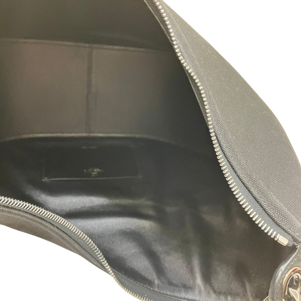 Vロゴ ムーン チェーンショルダーバッグ2WAYショルダーバッグ