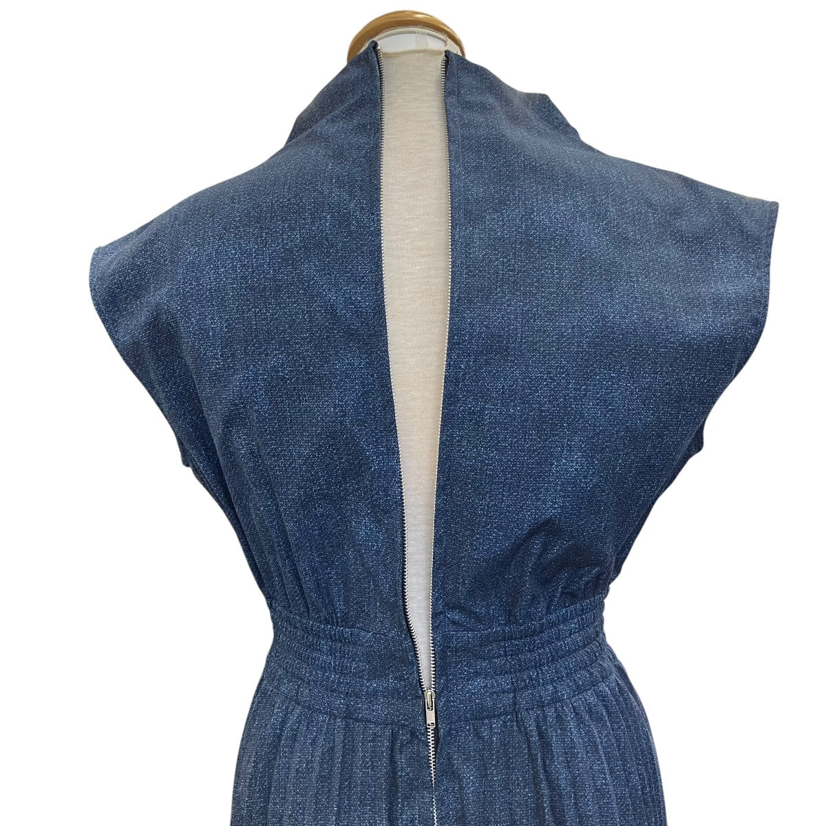 DENIM LIKE PLEATS DRESSノースリーブワンピース01110541050
