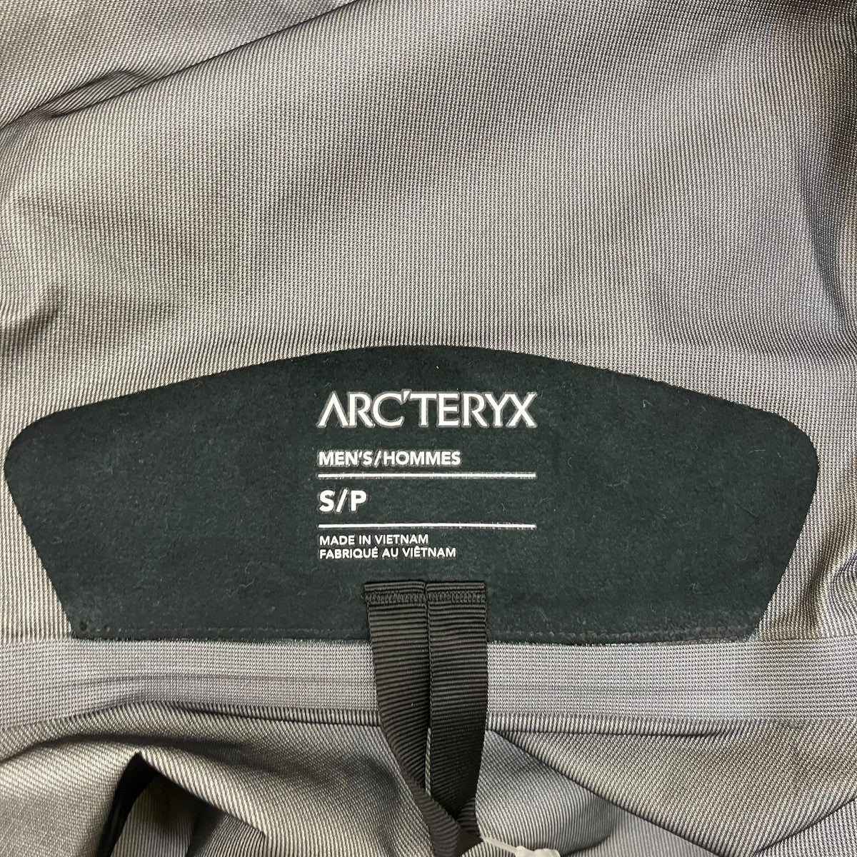 BETA LT JACKETマウンテンパーカー GORE-TEXL08695800