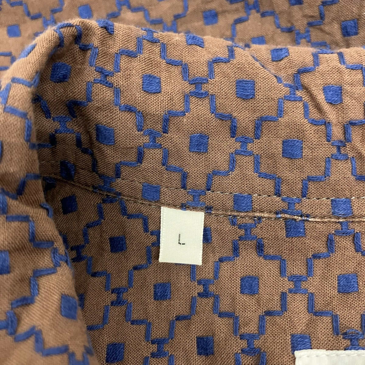 刺繍総柄半袖シャツ