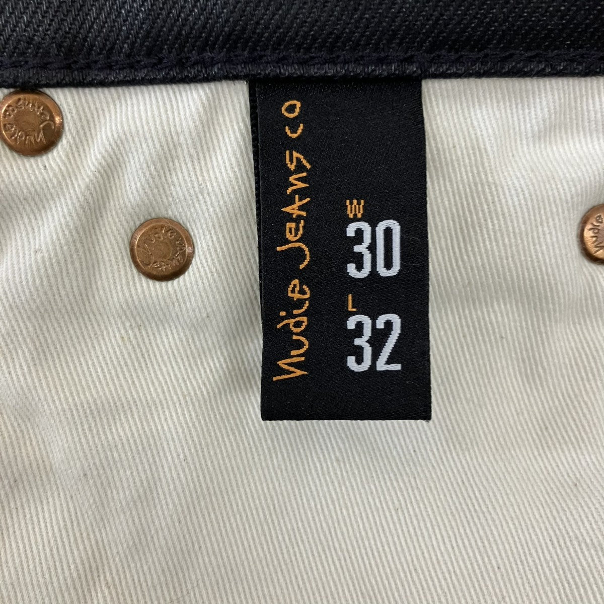 コーティング加工デニムパンツ