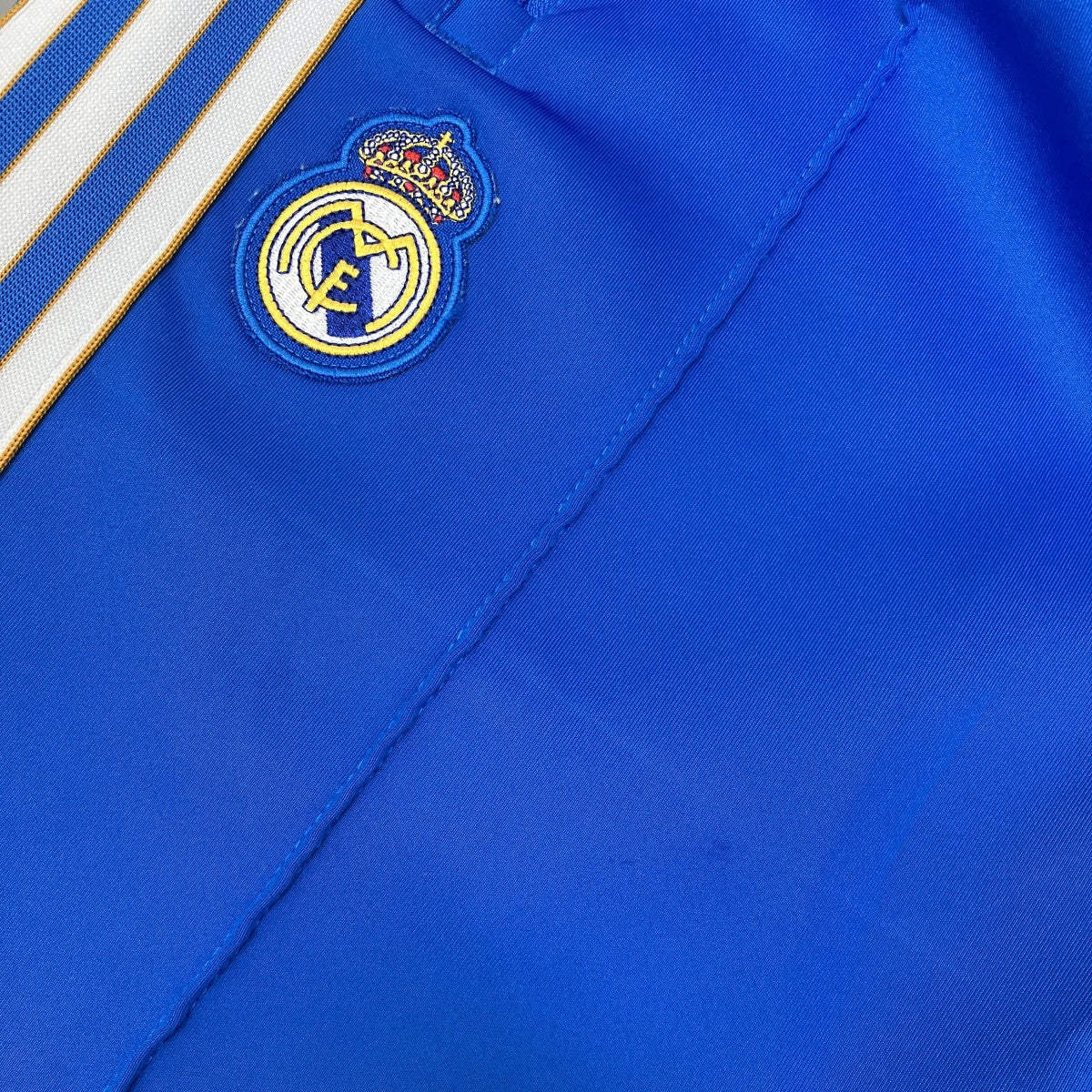 Real Madrid × adidas OriginalsトラックパンツIY0055