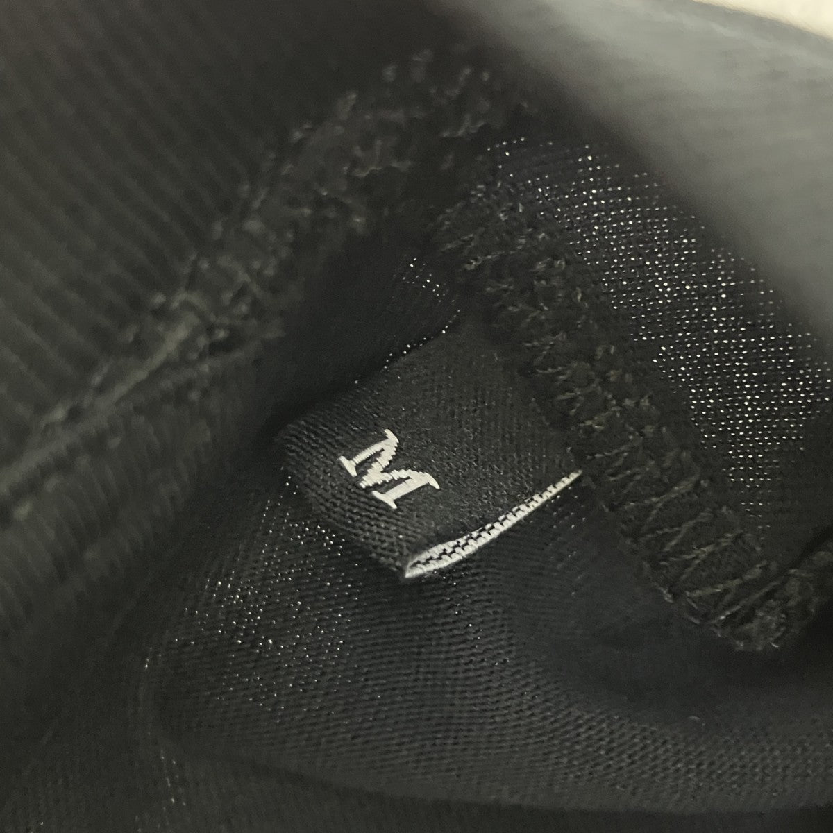 長袖Tシャツ