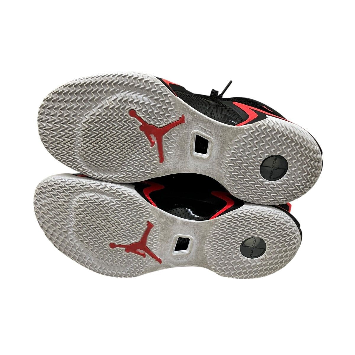 Air Jordan 36 Black Infrared 23ハイカットスニーカーDA9053-001