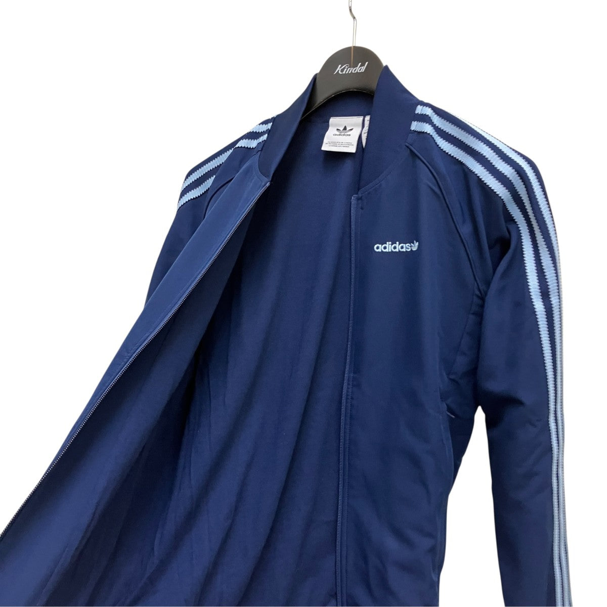 adidas トラックジャケットIX9626 古着・中古-4枚目のアイテム画像