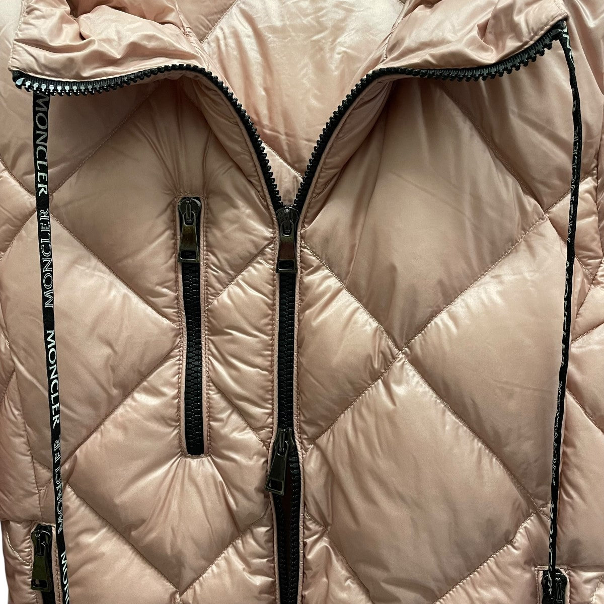 MONCLER(モンクレール) OULXダウンジャケットF10931A53600