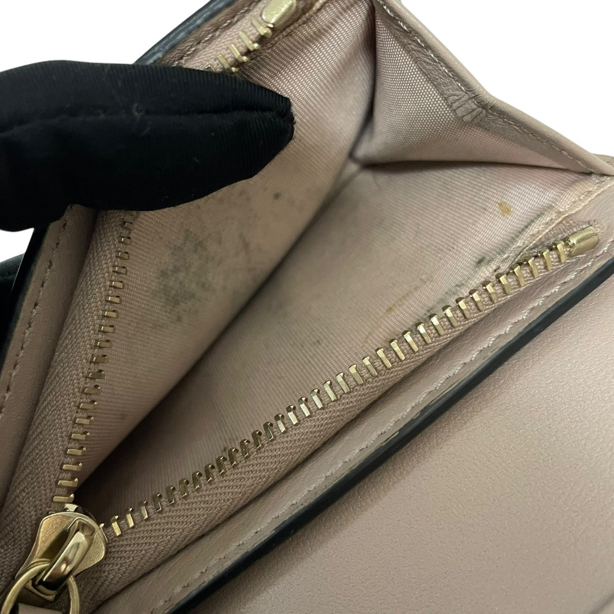 ヴァレンティノ・ガラヴァーニの2つ折り財布です。 VALENTINO GARAVANI 古着・中古 財布・小物 アイテム