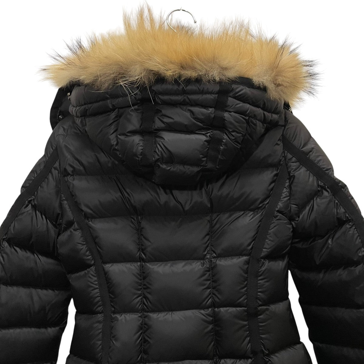 極美品 希少サイズ MONCLER HERMIFUR モンクレール サイズ3 極美品 希少サイズ MONCLER HERMIFUR モンクレール サイズ3