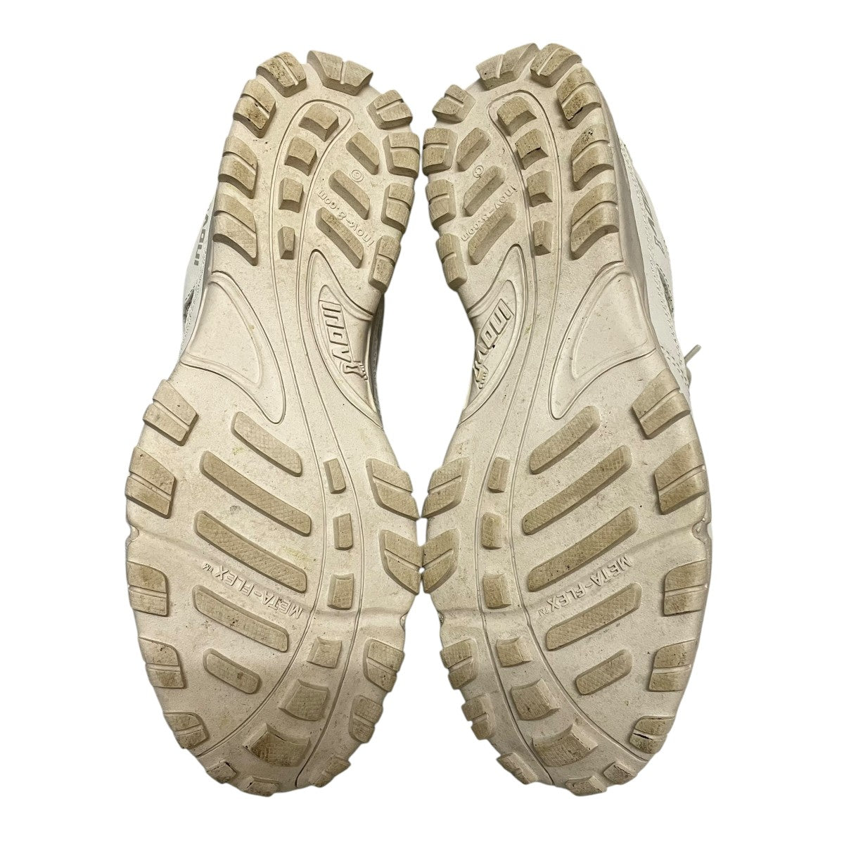 ノイジィ inov-8(イノヴェイト) FLYROC 345 GTXスニーカー アイボリー