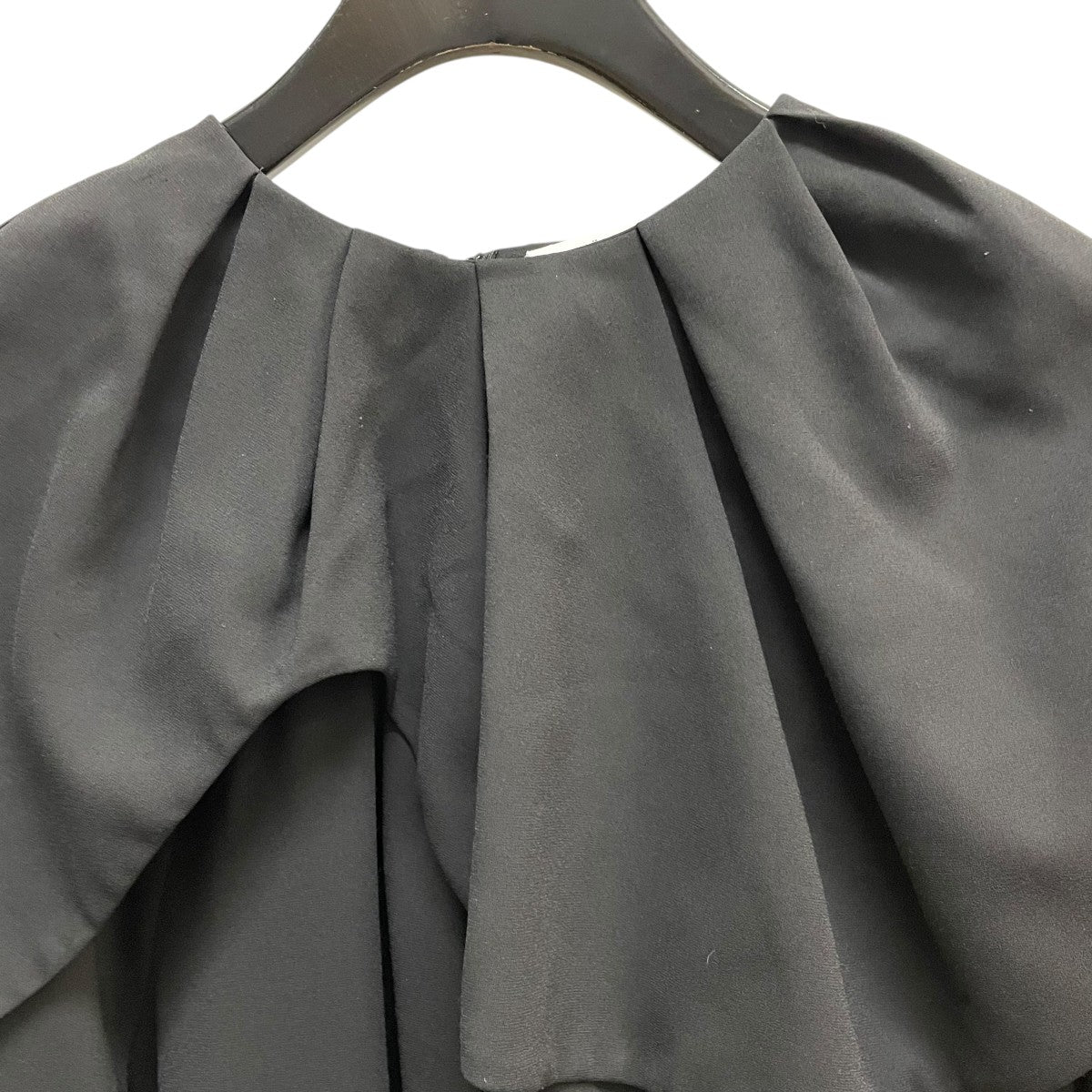 エンフォルド ENFOLD 23SS WAVE COLLAR PULLOVER ブラウス 300GS930-1380 ブラック サイズ：38 ENFOLD(エンフォルド) 23SSWAVE COLLAR PULLOVERブラウス