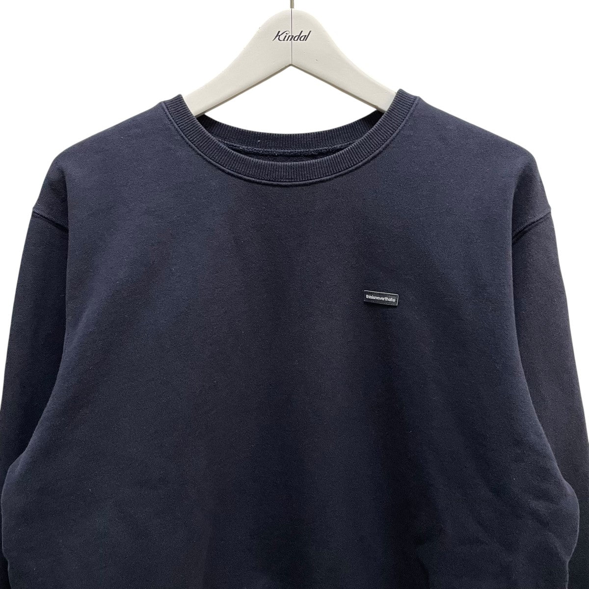 Thisisneverthat ネバザ トレーナー ネイビー thisisneverthat（ディスイズネバーザット）の「DSN-LOGO