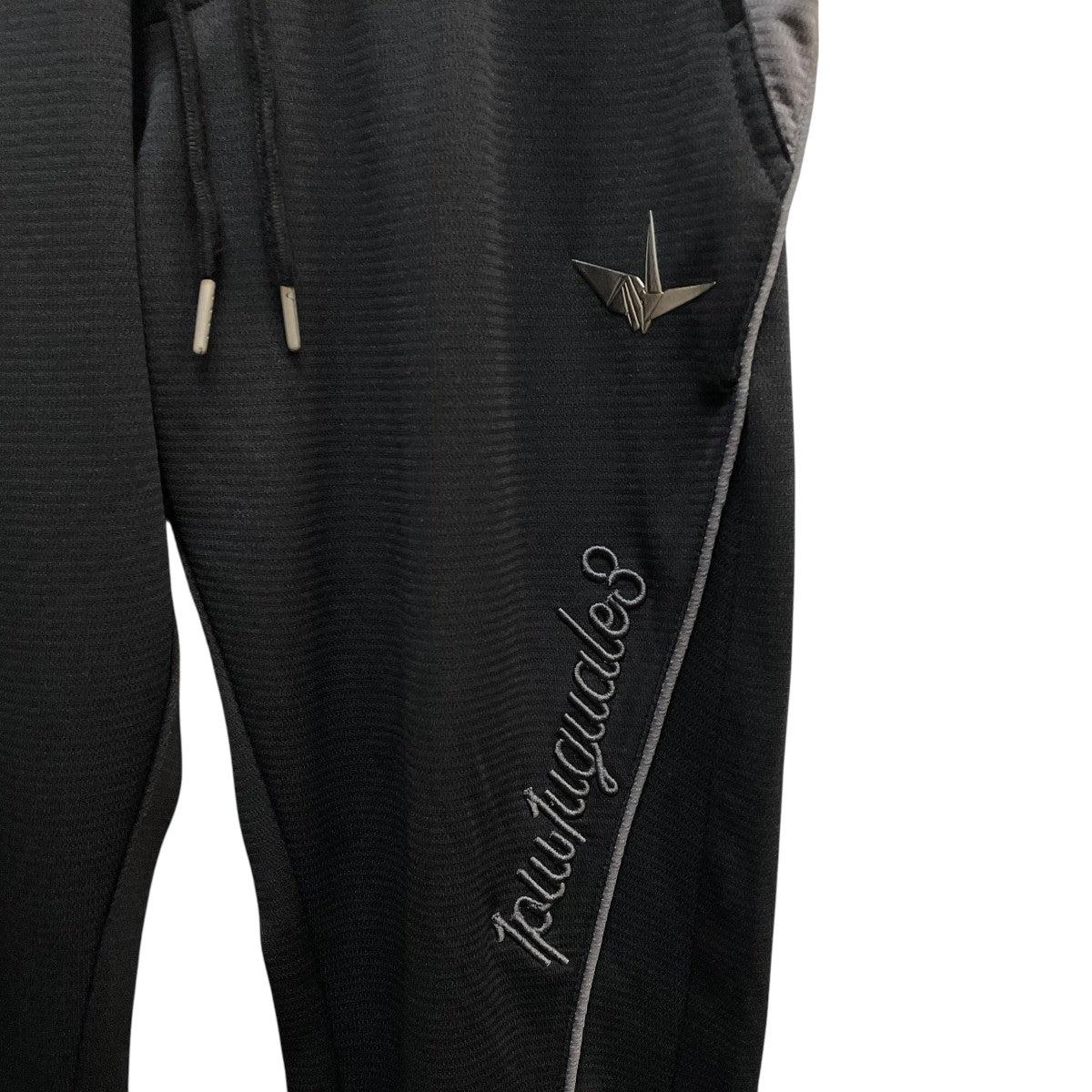 【未使用品】1PIU1UGUALE3 GOLF イージーロゴパンツ 美品 1piu1uguale3 GOLF(ウノピゥウノウグァーレトゴルフ) イージーパンツ