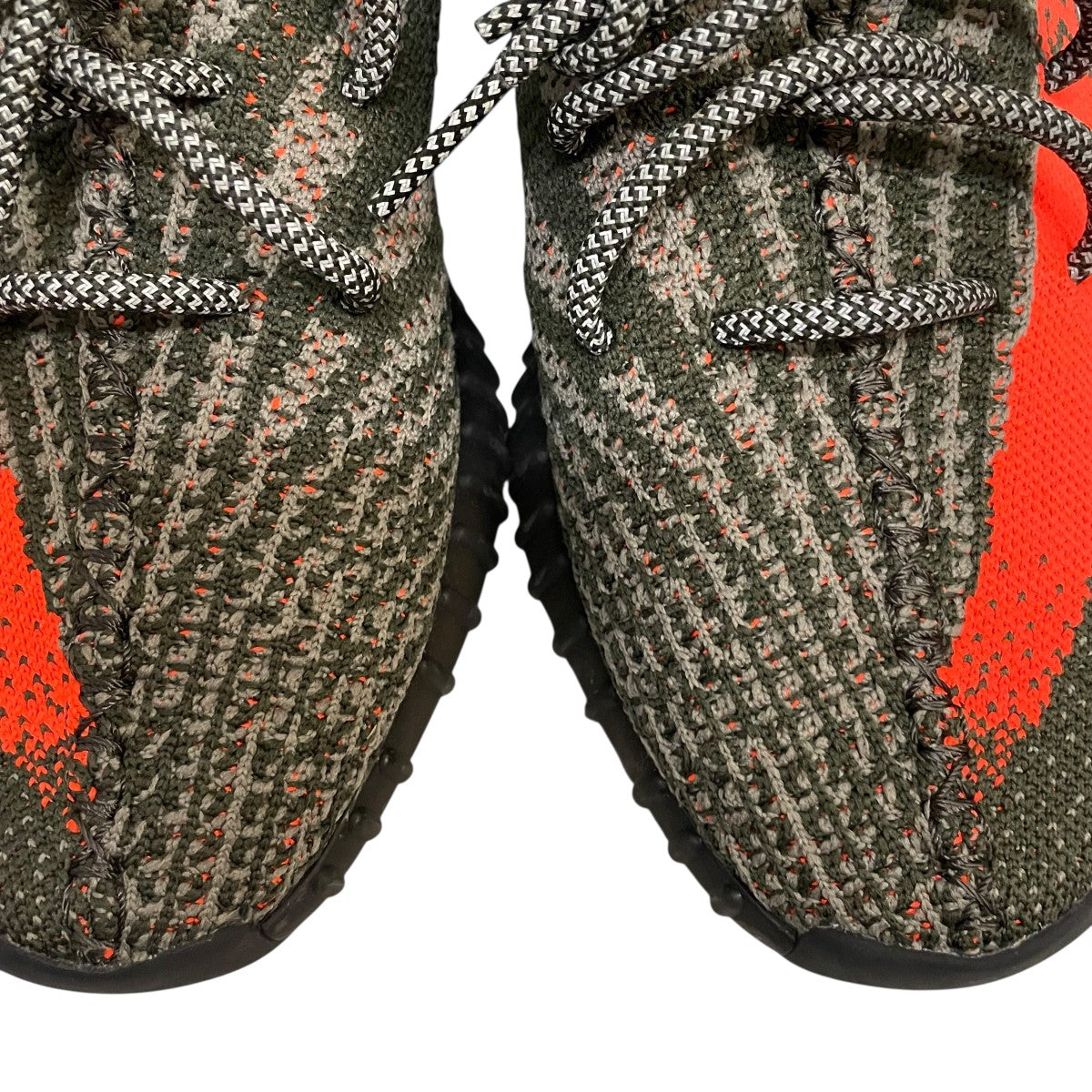 YEEZY Boost 350V2スニーカーHQ7045