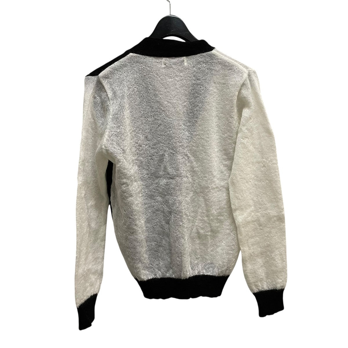 ERNEST W．BAKER(アーネスト ダブル ベイカー) Vネックカーディガン