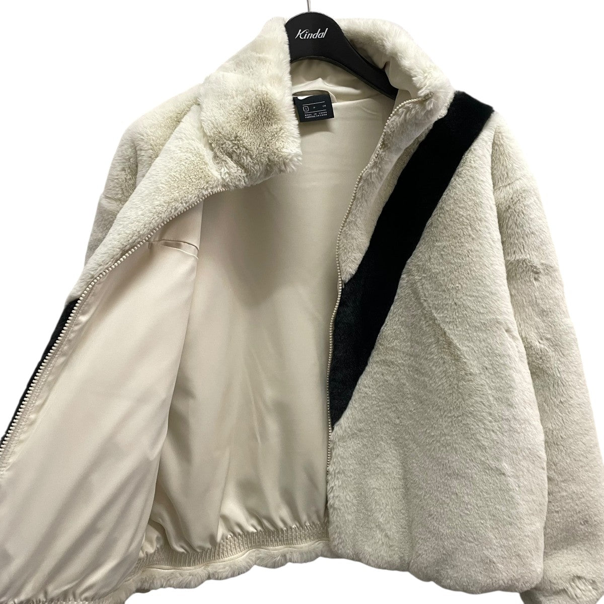 NIKE(ナイキ) ファージャケットCU6559-238 CU6559-238 アイボリー