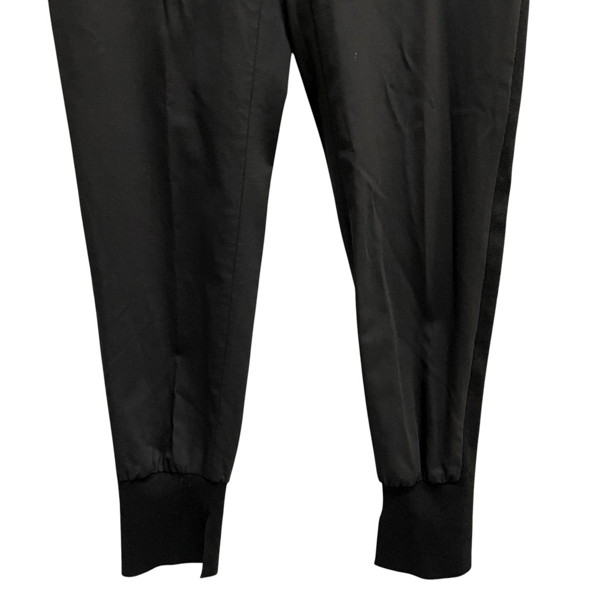 ジョガーパンツ