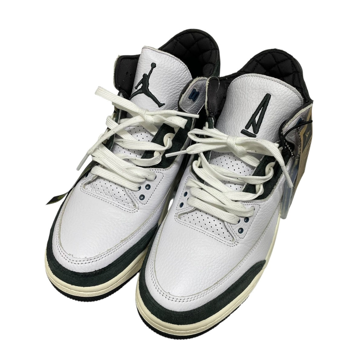 NIKE AIR JORDAN 3 RETRO OG SP WHITEスニーカーHV8571-100 古着・中古-1枚目のアイテム画像