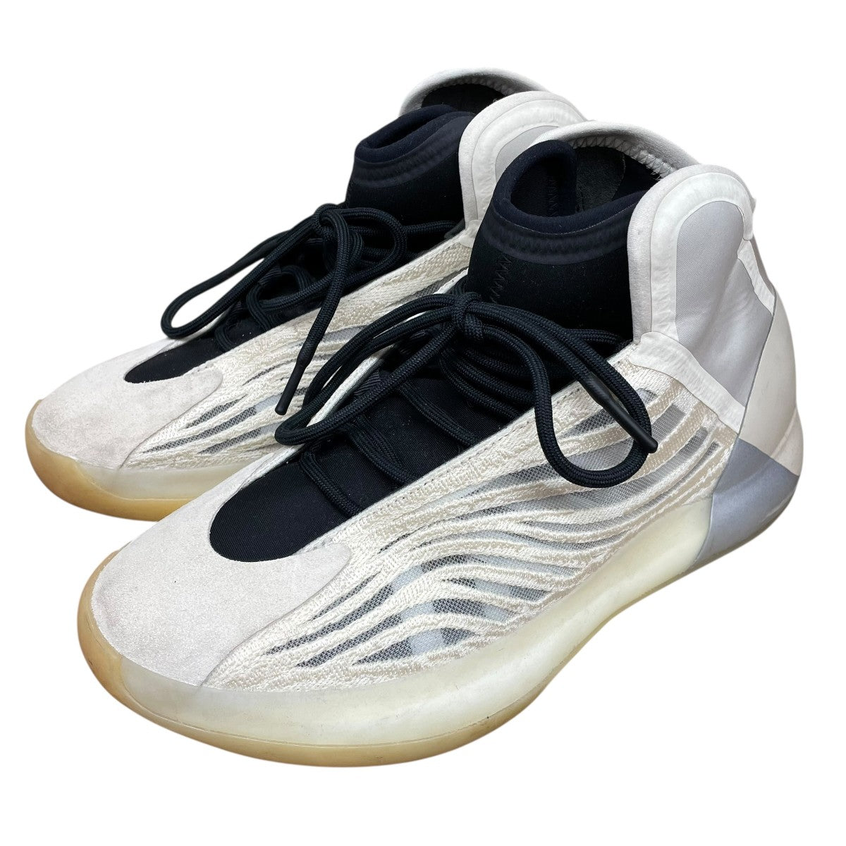 スニーカーHQ2085