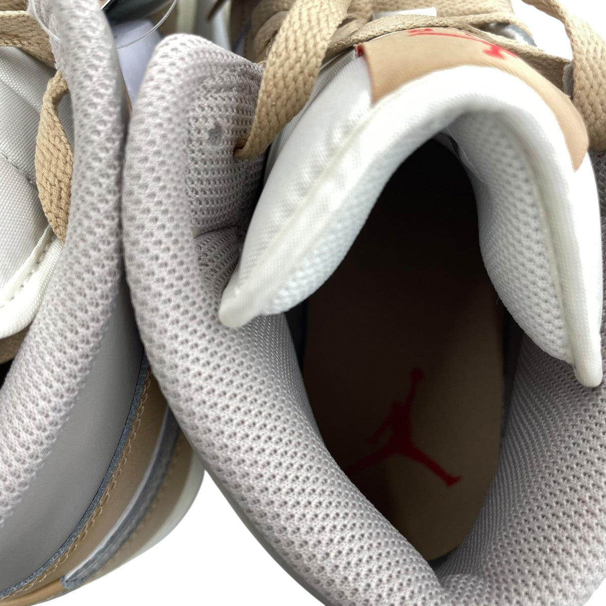 NIKE Air Jordan 1 MidハイカットスニーカーDQ8426-200 古着・中古-5枚目のアイテム画像