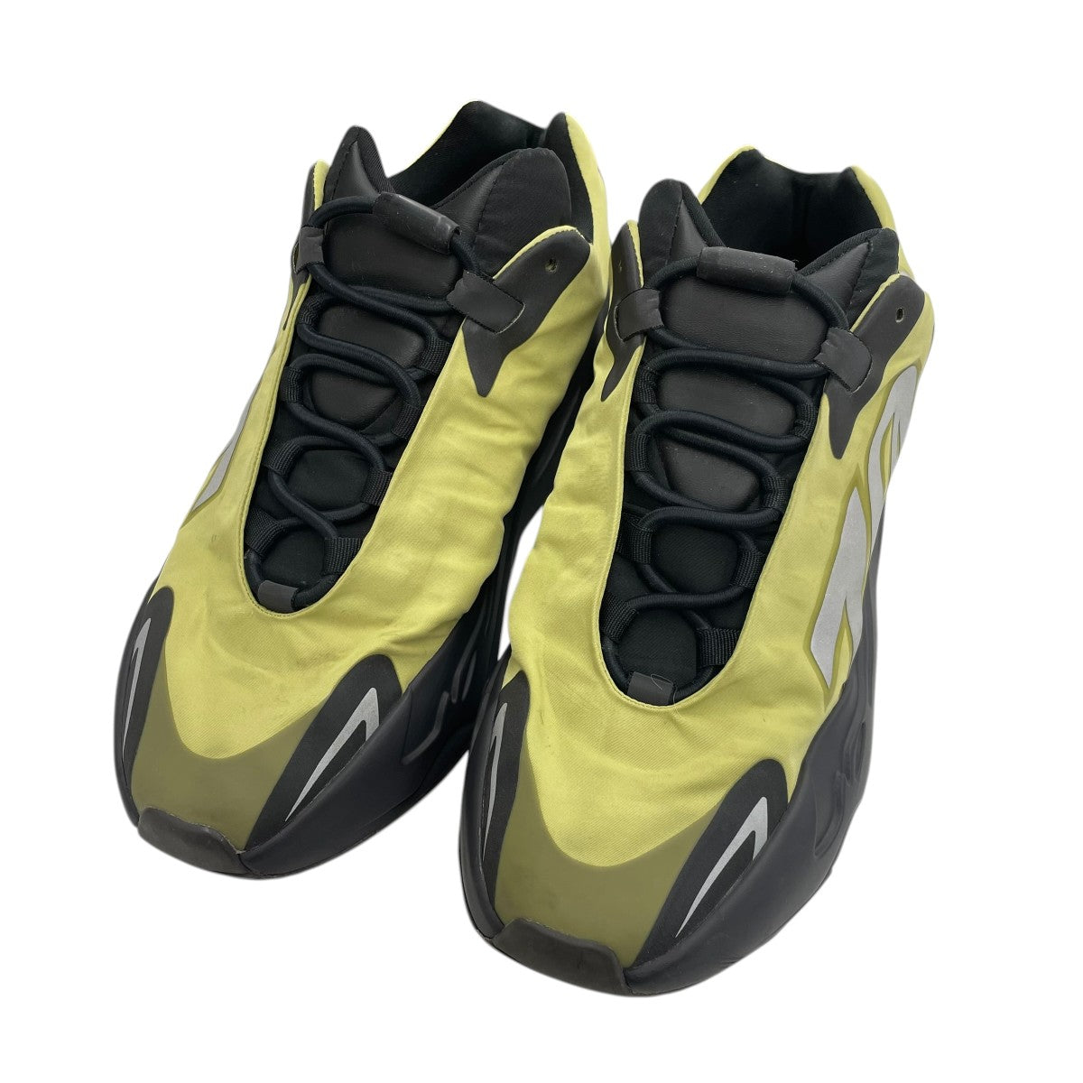 YEEZY 700 MNVNスニーカーGW9525